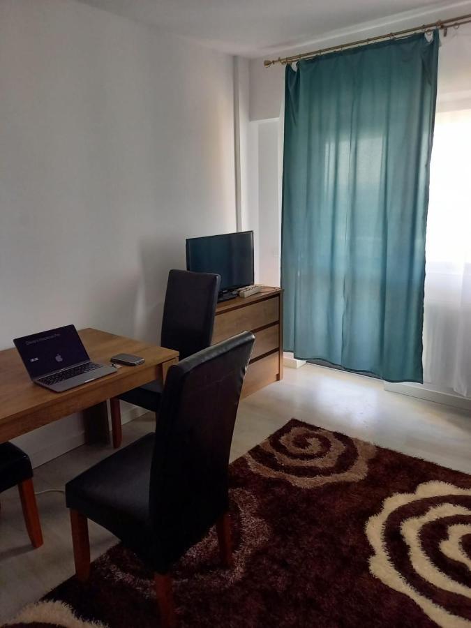 Iasi David'S Apartments - Breakfast Ngoại thất bức ảnh